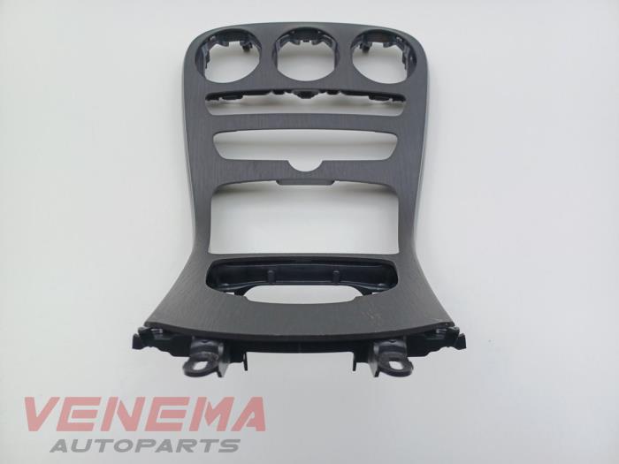 Gebruikte Dashboard deel Mercedes C Estate (S205) C-300d 2.0 Turbo 16V Prijs € 99,99 Margeregeling aangeboden door Venema Autoparts