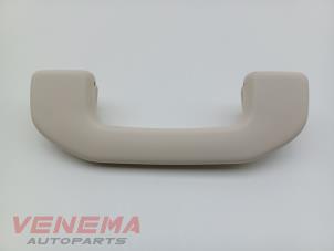 Gebruikte Handgreep Mercedes C Estate (S205) C-300d 2.0 Turbo 16V Prijs € 9,99 Margeregeling aangeboden door Venema Autoparts