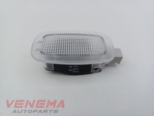 Gebruikte Binnenverlichting voor Mercedes C Estate (S205) C-300d 2.0 Turbo 16V Prijs € 9,99 Margeregeling aangeboden door Venema Autoparts