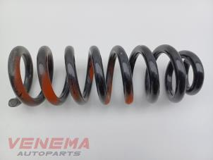 Gebruikte Schroefveer achter Mercedes C Estate (S205) C-300d 2.0 Turbo 16V Prijs € 34,99 Margeregeling aangeboden door Venema Autoparts