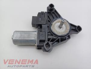 Gebruikte Motor electrisch raam Mercedes C Estate (S205) C-300d 2.0 Turbo 16V Prijs € 14,99 Margeregeling aangeboden door Venema Autoparts