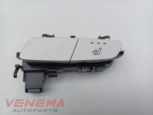 Gebruikte Schakelaar Stoelverwarming Mercedes C Estate (S205) C-300d 2.0 Turbo 16V Prijs € 9,99 Margeregeling aangeboden door Venema Autoparts