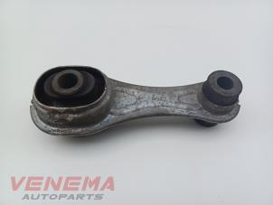 Gebruikte Motorsteun Renault Twingo III (AH) 1.0 SCe 70 12V Prijs € 14,99 Margeregeling aangeboden door Venema Autoparts