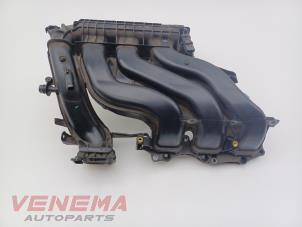 Gebruikte Inlaatspruitstuk Renault Twingo III (AH) 1.0 SCe 70 12V Prijs € 39,99 Margeregeling aangeboden door Venema Autoparts