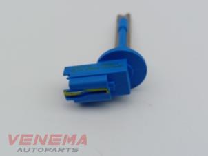 Gebruikte Sensor Temperatuur binnen Volvo V40 (MV) 2.0 D2 16V Prijs € 19,99 Margeregeling aangeboden door Venema Autoparts