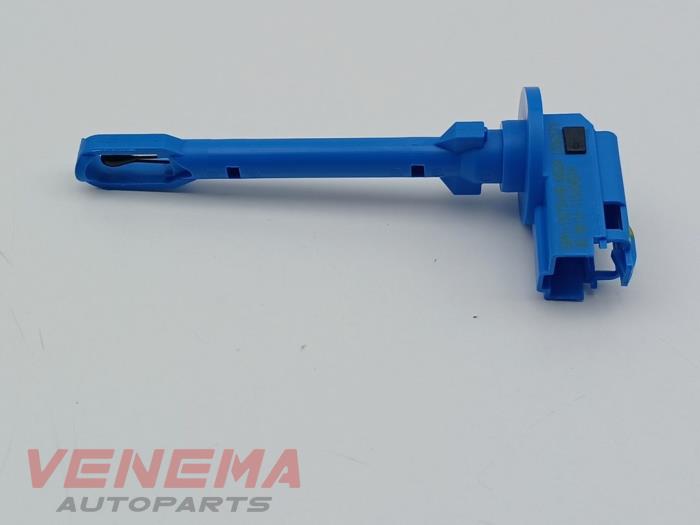 Gebruikte Sensor Temperatuur binnen Volvo V40 (MV) 2.0 D2 16V Prijs € 14,99 Margeregeling aangeboden door Venema Autoparts