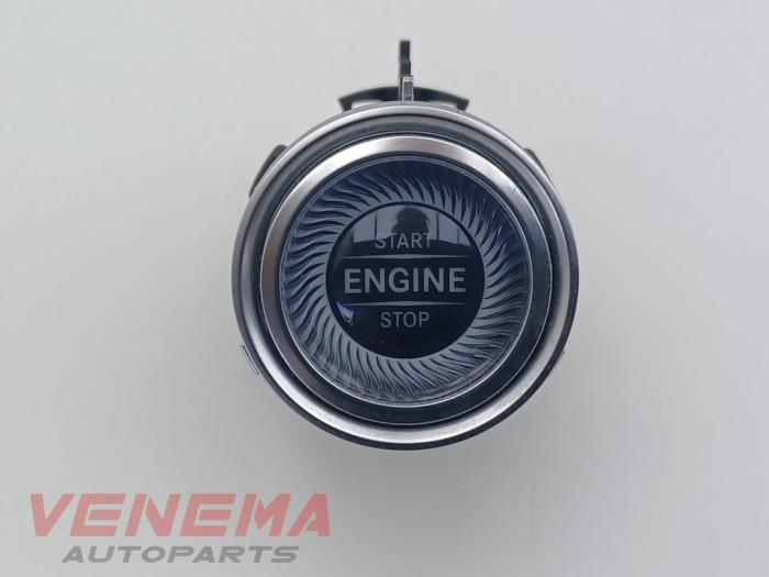 Gebruikte Start/Stop schakelaar Mercedes C Estate (S205) C-300d 2.0 Turbo 16V Prijs € 9,99 Margeregeling aangeboden door Venema Autoparts