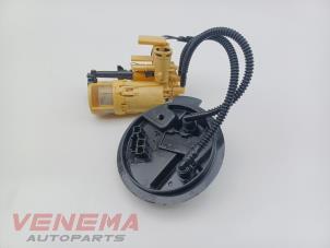 Gebruikte Tank element Pomp Mercedes C Estate (S205) C-300d 2.0 Turbo 16V Prijs € 34,99 Margeregeling aangeboden door Venema Autoparts