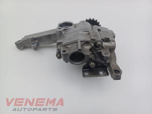 Gebruikte Oliepomp Mercedes ML II (164/4JG) 3.0 ML-280 CDI 4-Matic V6 24V Prijs € 189,99 Margeregeling aangeboden door Venema Autoparts