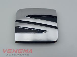 Gebruikte Embleem Seat Ateca (5FPX) 1.5 TSI 16V Prijs € 24,99 Margeregeling aangeboden door Venema Autoparts