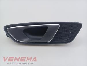 Gebruikte Deurgreep 4Deurs links-achter Seat Ateca (5FPX) 1.5 TSI 16V Prijs € 29,99 Margeregeling aangeboden door Venema Autoparts