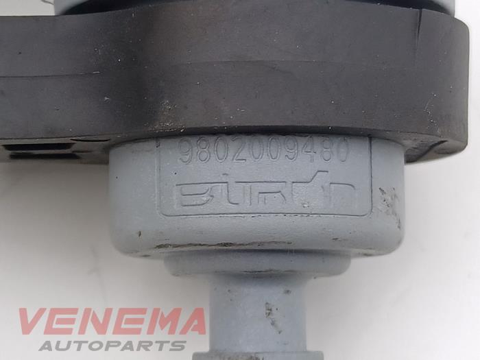 Vacuum ventiel van een Opel Grandland (X) 1.2 Turbo 12V 2021