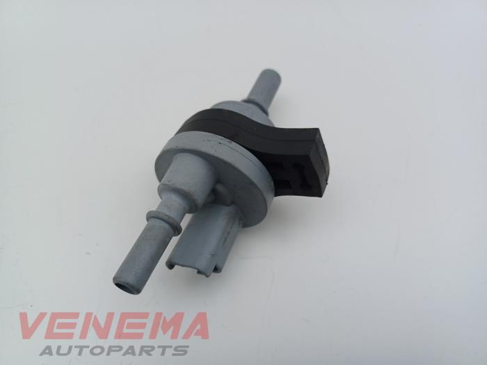 Vacuum ventiel van een Opel Grandland (X) 1.2 Turbo 12V 2021