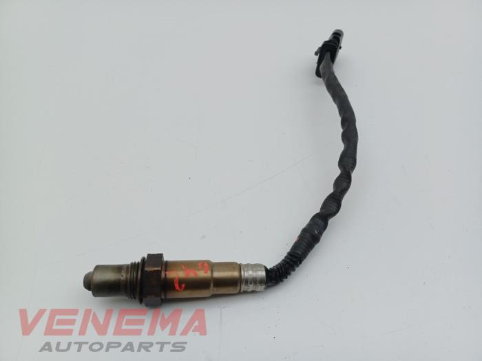 Lambda Sonde van een Peugeot 208 II (UB/UH/UP) 1.2 Vti 12V PureTech 100 2022