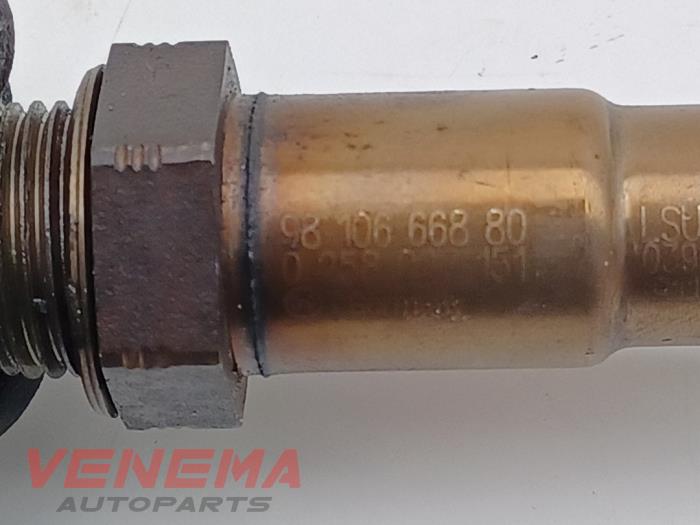 Lambda Sonde van een Peugeot 208 II (UB/UH/UP) 1.2 Vti 12V PureTech 100 2022