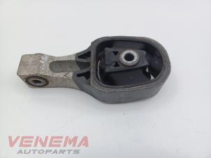 Gebruikte Motorrubber Peugeot 208 II (UB/UH/UP) 1.2 Vti 12V PureTech 100 Prijs € 19,99 Margeregeling aangeboden door Venema Autoparts