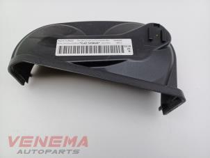 Gebruikte Distributiedeksel Skoda Fabia III (NJ3) 1.2 TSI 16V Prijs € 9,99 Margeregeling aangeboden door Venema Autoparts