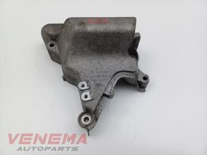 Gebruikte Motorsteun Skoda Fabia III (NJ3) 1.2 TSI 16V Prijs € 14,99 Margeregeling aangeboden door Venema Autoparts