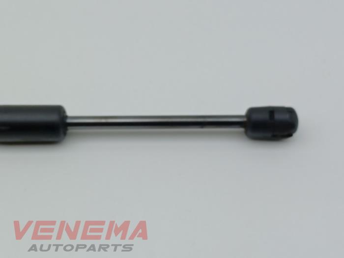 Gasdemper Motorkap links van een BMW 4 serie Gran Coupe (F36) 420i 2.0 TwinPower Turbo 16V 2017