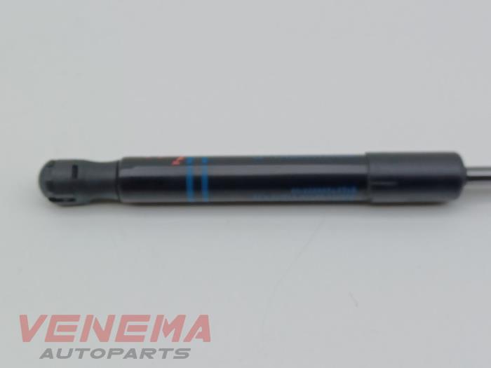 Gasdemper Motorkap links van een BMW 4 serie Gran Coupe (F36) 420i 2.0 TwinPower Turbo 16V 2017