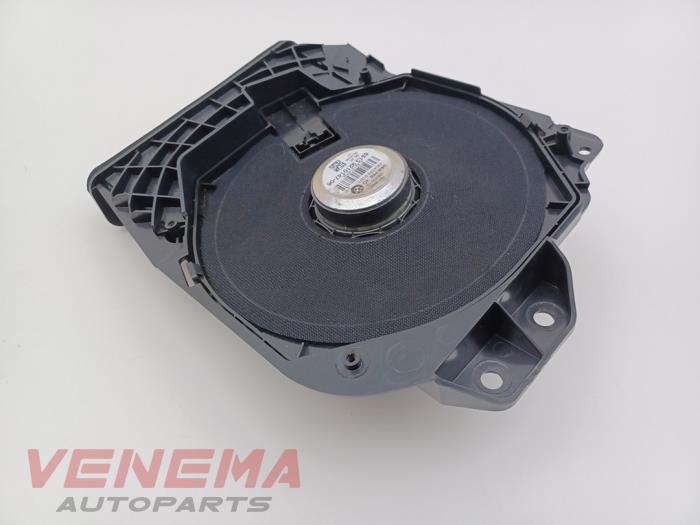 Luidspreker van een BMW 4 serie Gran Coupe (F36) 420i 2.0 TwinPower Turbo 16V 2017