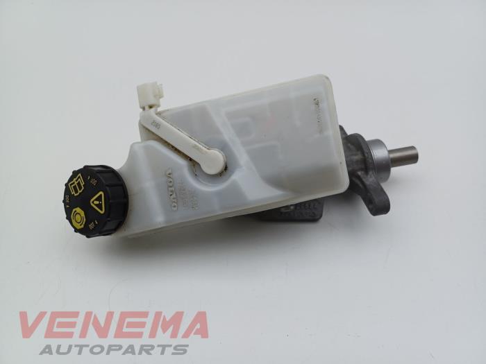 Gebruikte Hoofdremcilinder Volvo V40 (MV) 2.0 D2 16V Prijs € 39,99 Margeregeling aangeboden door Venema Autoparts