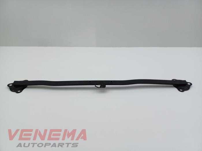 Gebruikte Drager vooras Volvo V40 (MV) 2.0 D2 16V Prijs € 49,99 Margeregeling aangeboden door Venema Autoparts
