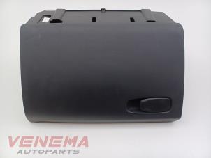 Gebruikte Dashboardkastje Volvo V40 (MV) 2.0 D2 16V Prijs € 19,99 Margeregeling aangeboden door Venema Autoparts