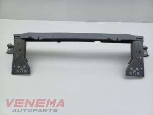 Gebruikte Frontpaneel Renault Twingo III (AH) 1.0 SCe 70 12V Prijs € 149,99 Margeregeling aangeboden door Venema Autoparts