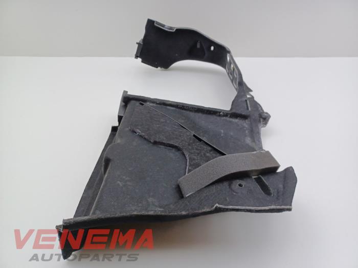 Kofferbakbekleding rechts van een BMW 4 serie Gran Coupe (F36) 420i 2.0 TwinPower Turbo 16V 2017