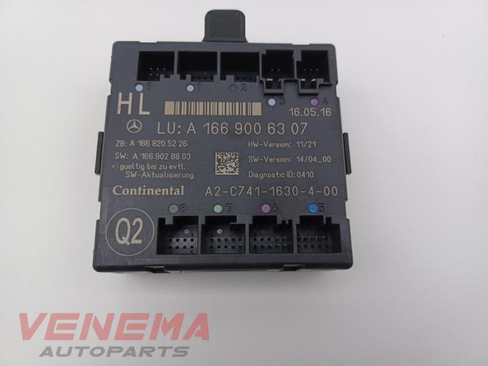 Gebruikte Deur module Mercedes GLE (W166) 350d 3.0 V6 24V BlueTEC 4-Matic Prijs € 29,99 Margeregeling aangeboden door Venema Autoparts