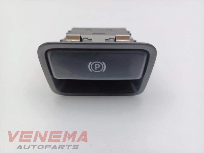 Gebruikte Handrem schakelaar Mercedes GLE (W166) 350d 3.0 V6 24V BlueTEC 4-Matic Prijs € 9,99 Margeregeling aangeboden door Venema Autoparts