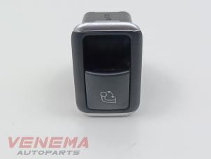 Gebruikte Schakelaar Mercedes GLE (W166) 350d 3.0 V6 24V BlueTEC 4-Matic Prijs € 19,99 Margeregeling aangeboden door Venema Autoparts
