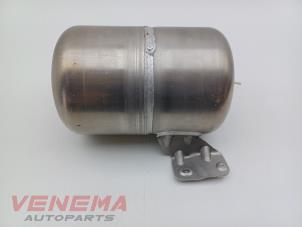 Gebruikte Luchtketel Mercedes GLE (W166) 350d 3.0 V6 24V BlueTEC 4-Matic Prijs € 49,99 Margeregeling aangeboden door Venema Autoparts
