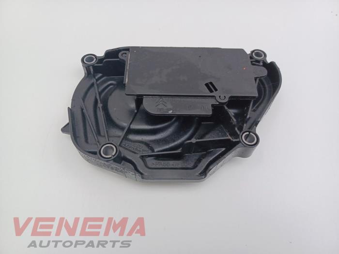 Gebruikte Distributiedeksel Peugeot 308 (L3/L8/LB/LH/LP) 1.2 12V e-THP PureTech 130 Prijs € 9,99 Margeregeling aangeboden door Venema Autoparts