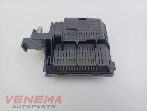 Gebruikte Zekeringkast Mercedes GLE (W166) 350d 3.0 V6 24V BlueTEC 4-Matic Prijs € 59,99 Margeregeling aangeboden door Venema Autoparts