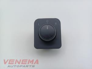 Gebruikte Spiegel Schakelaar Seat Ibiza V (KJB) 1.0 12V Prijs € 14,99 Margeregeling aangeboden door Venema Autoparts