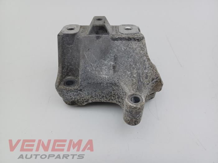 Gebruikte Motorsteun Seat Ibiza V (KJB) 1.0 12V Prijs € 24,99 Margeregeling aangeboden door Venema Autoparts