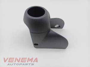 Gebruikte Bekerhouder Mini Mini (F56) 2.0 16V Cooper S Prijs € 19,99 Margeregeling aangeboden door Venema Autoparts