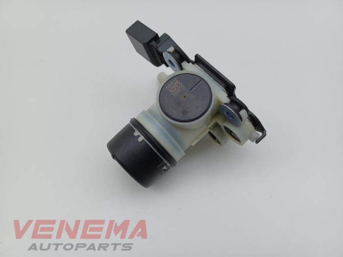 Adblue pomp van een Mercedes-Benz GLE (W166) 350d 3.0 V6 24V BlueTEC 4-Matic 2017