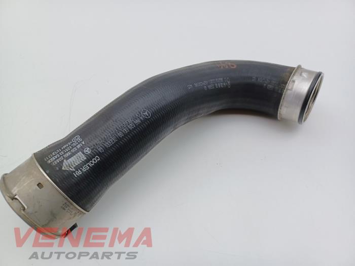 Intercooler Slang van een Mercedes-Benz GLE (W166) 350d 3.0 V6 24V BlueTEC 4-Matic 2017