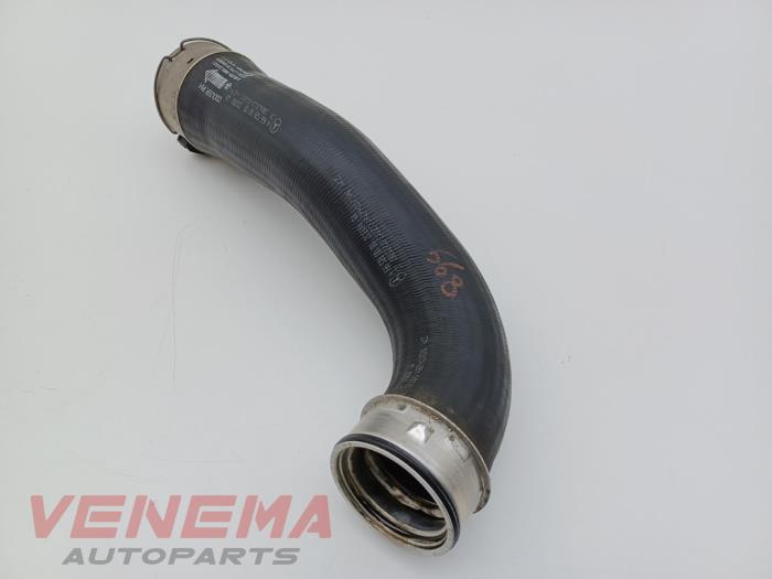 Intercooler Slang van een Mercedes-Benz GLE (W166) 350d 3.0 V6 24V BlueTEC 4-Matic 2017