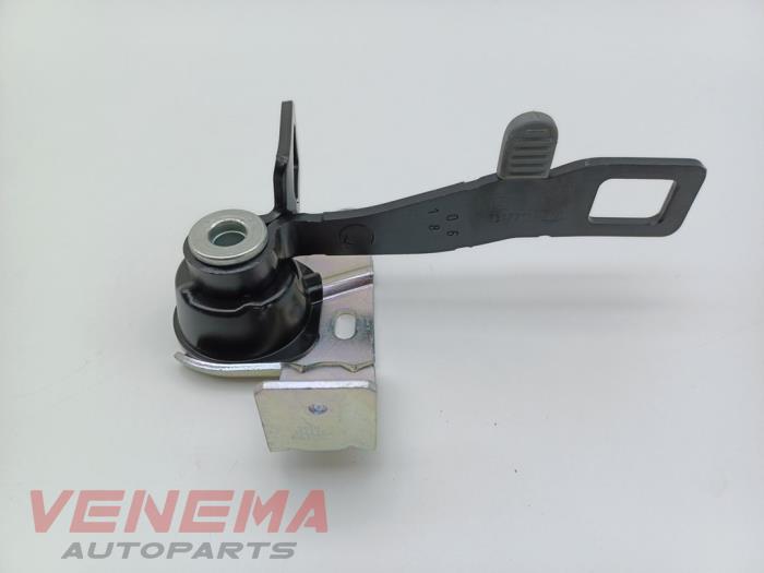 Gebruikte Diversen Mini Mini (F56) 2.0 16V Cooper S Prijs € 19,99 Margeregeling aangeboden door Venema Autoparts