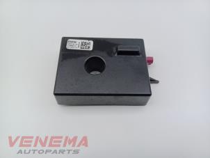 Gebruikte Antenne Mini Mini (F56) 2.0 16V Cooper S Prijs € 14,99 Margeregeling aangeboden door Venema Autoparts