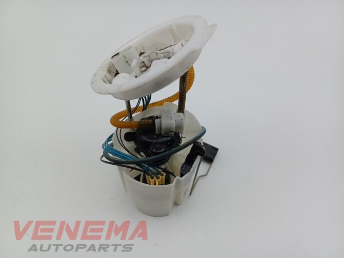 Gebruikte Tank element Pomp Mini Mini (F56) 2.0 16V Cooper S Prijs € 24,99 Margeregeling aangeboden door Venema Autoparts
