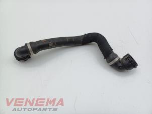 Gebruikte Radiateurslang Mini Mini (F56) 2.0 16V Cooper S Prijs € 39,99 Margeregeling aangeboden door Venema Autoparts
