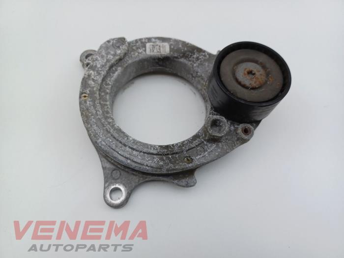 Gebruikte Spanrol Multiriem Mini Mini (F56) 2.0 16V Cooper S Prijs € 29,99 Margeregeling aangeboden door Venema Autoparts