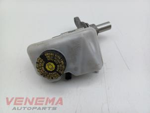 Gebruikte Hoofdremcilinder Mini Mini (F56) 2.0 16V Cooper S Prijs € 39,99 Margeregeling aangeboden door Venema Autoparts