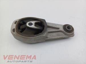 Gebruikte Motorrubber Peugeot 208 I (CA/CC/CK/CL) 1.2 12V e-THP PureTech 110 Prijs € 29,99 Margeregeling aangeboden door Venema Autoparts