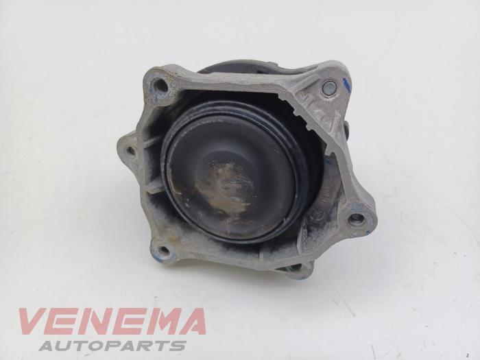 Gebruikte Motorrubber BMW 1 serie (F21) 120i 2.0 16V Prijs € 39,99 Margeregeling aangeboden door Venema Autoparts